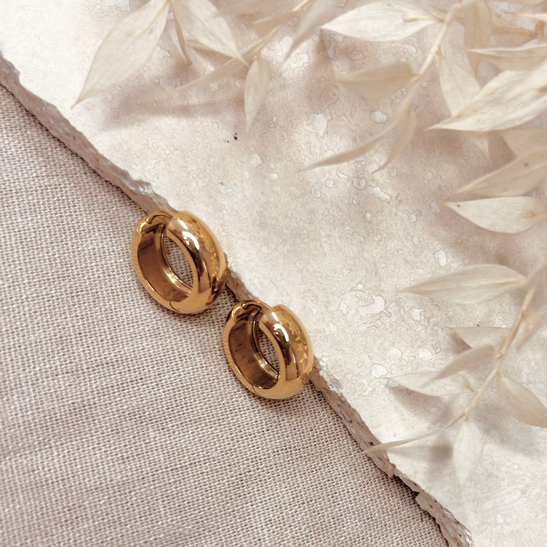 Everyday Grace Hoop Earrings – Hoop Earrings – Little Nell Jewellery
