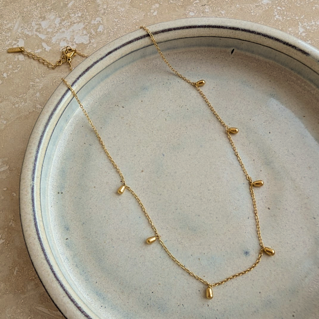 Everyday Gold Mini Droplet Necklace – Necklace – Little Nell Jewellery
