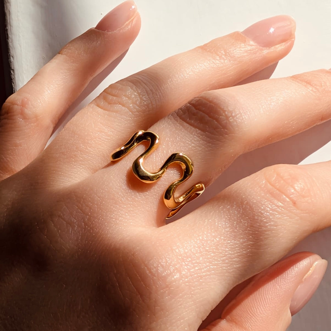 Everyday Gold Statement Wave Ring – Ring – Little Nell Jewellery
