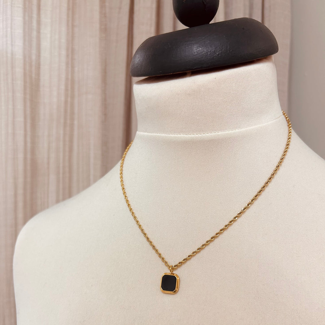 Everyday Noir Rope Necklace – Necklace – Little Nell Jewellery