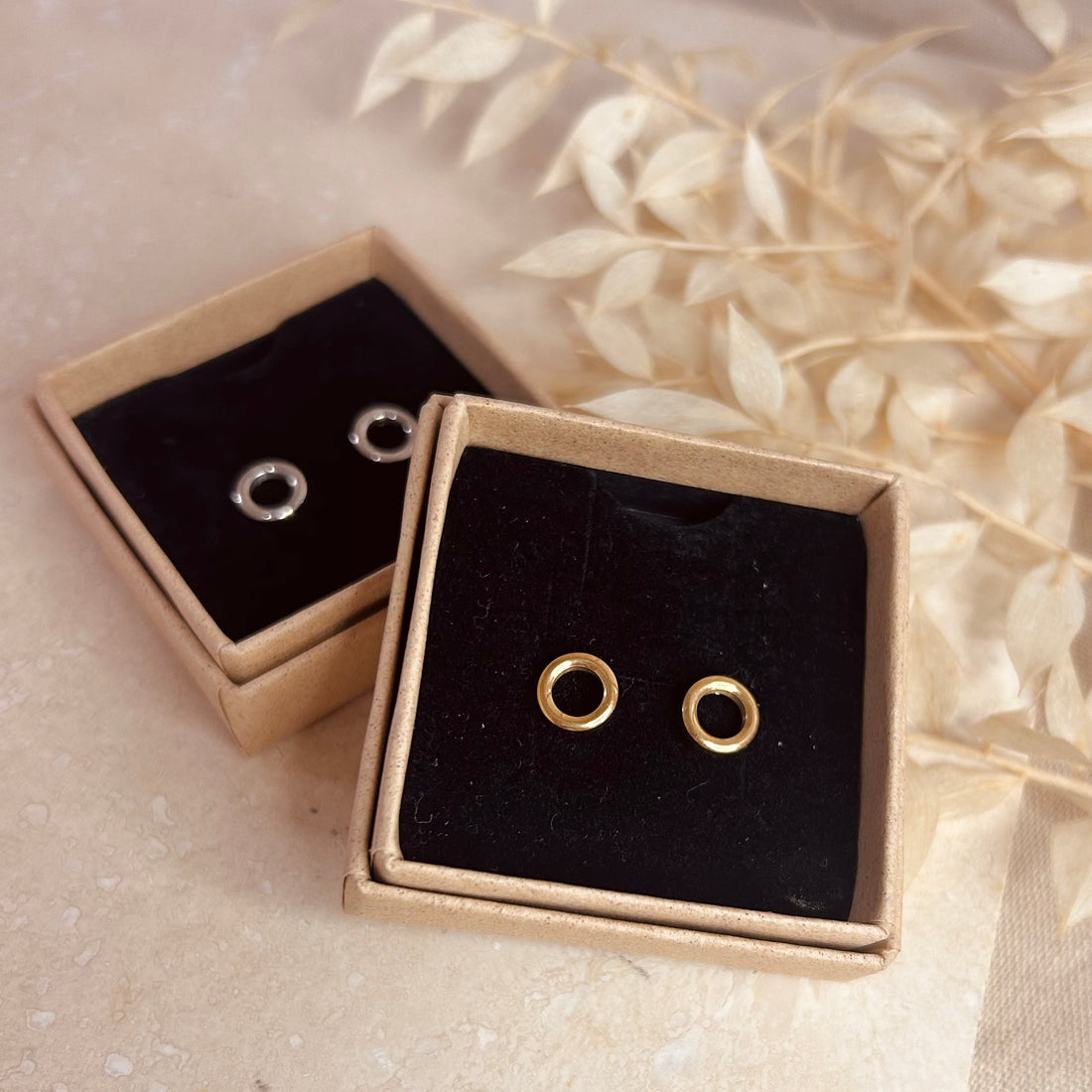 Everyday Circle Studs – Stud Earrings – Little Nell Jewellery