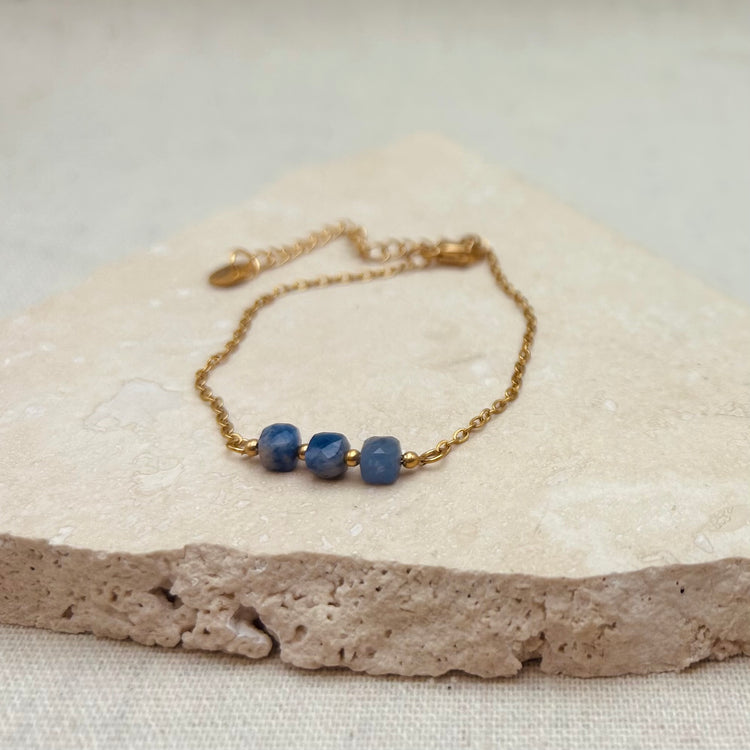 Everyday Lapis Trio Bead Bracelet – Bracelet – Little Nell Jewellery
