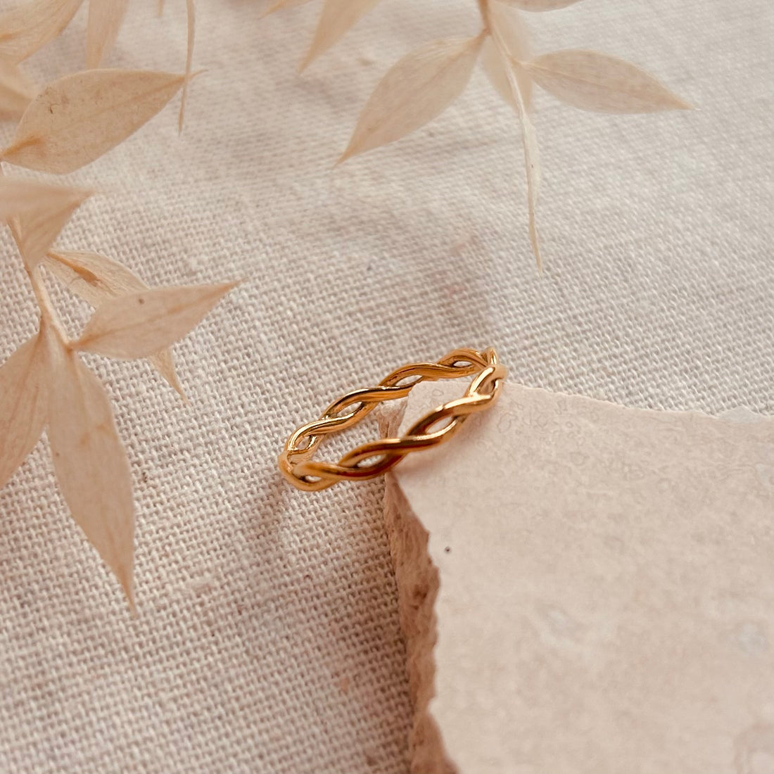 Everyday Twisted Band Ring – Ring – Little Nell Jewellery