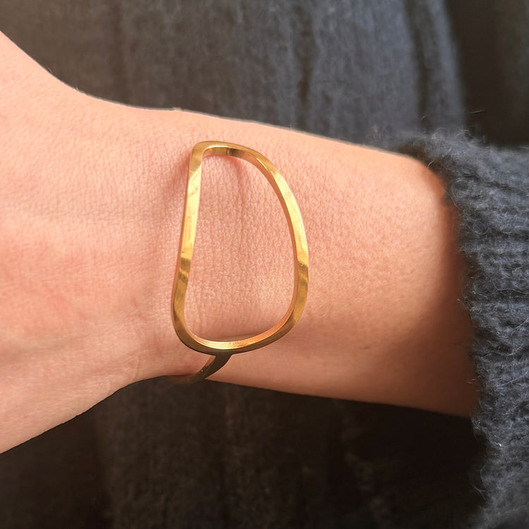 Everyday Gold Serpent Bangle – Bracelet – Little Nell Jewellery