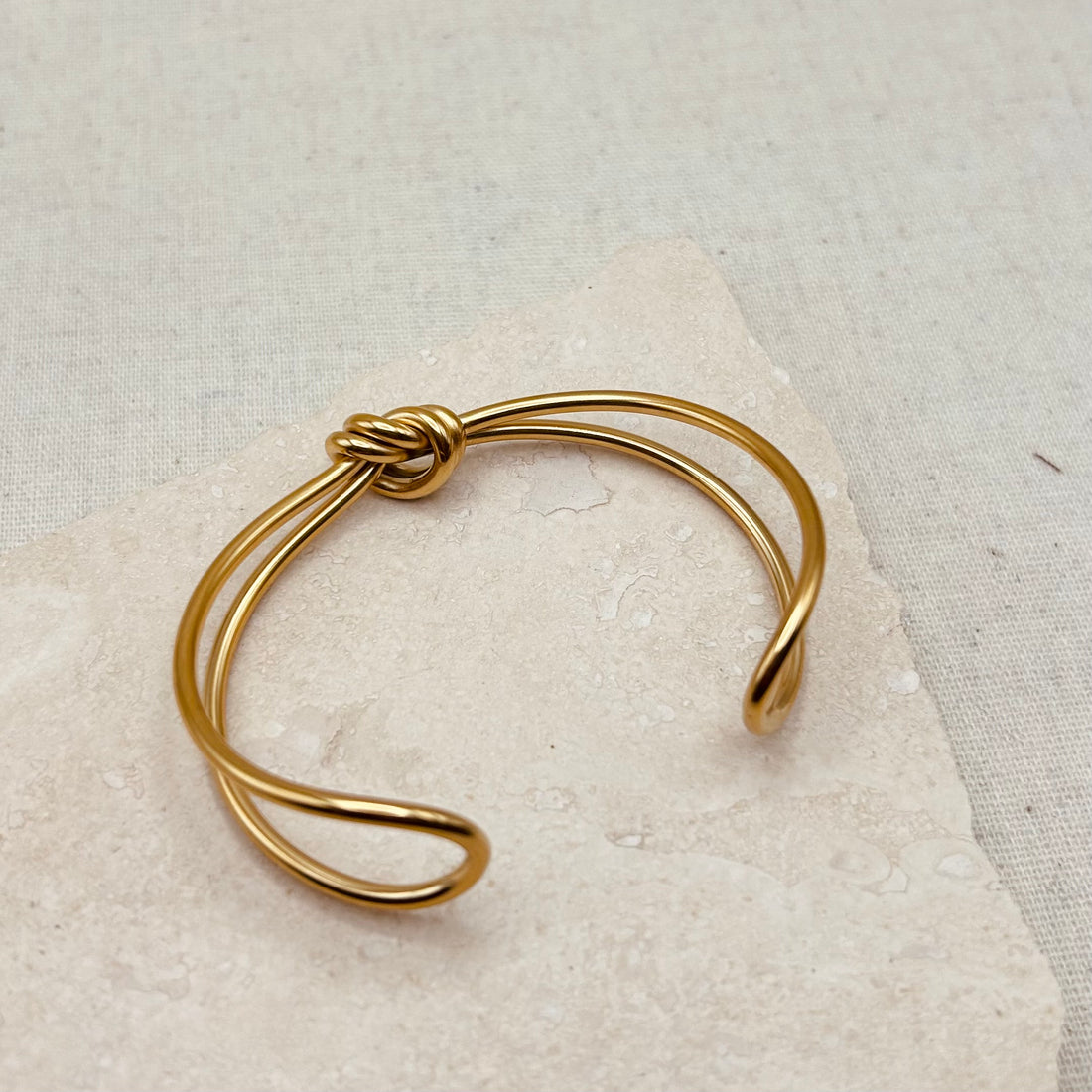 Everyday Gold Knot Bangle – Bracelet – Little Nell Jewellery