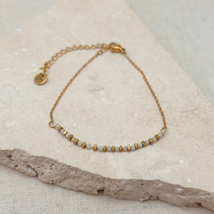 Everyday Moonstone Bead Bracelet – Bracelet – Little Nell Jewellery