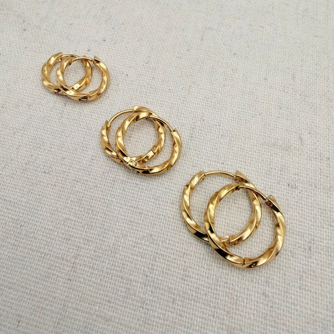 Everyday Twist Huggies – Hoop Earrings – Little Nell Jewellery