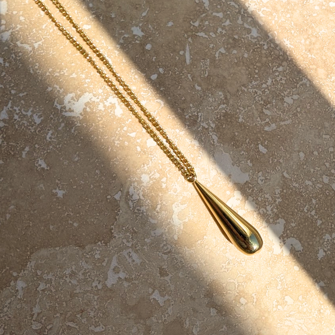 Everyday Gold Droplet Pendant Necklace – Necklace – Little Nell Jewellery