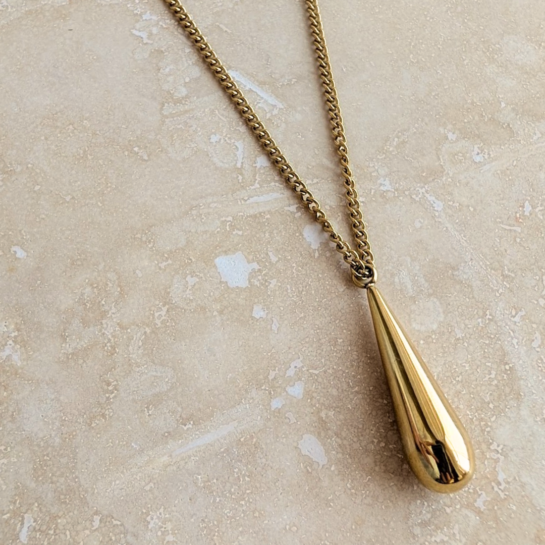 Everyday Gold Droplet Pendant Necklace – Necklace – Little Nell Jewellery