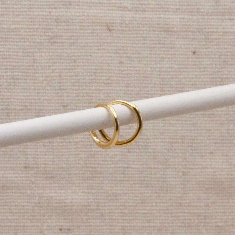 Gold Essential Huggie Hoops – Demi Fine Hoop Earrings – Little Nell Jewellery