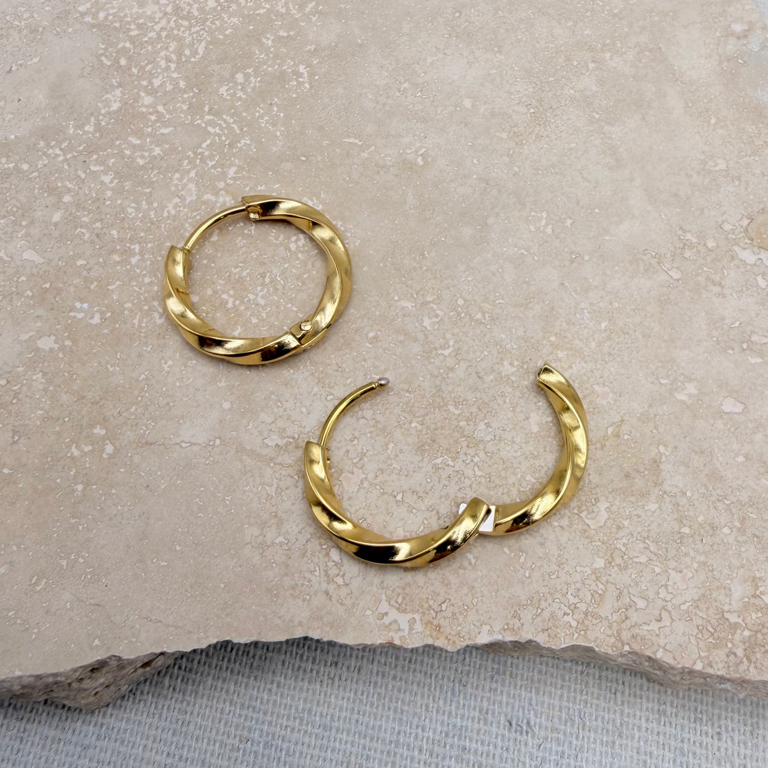 Everyday Twist Huggies – Hoop Earrings – Little Nell Jewellery