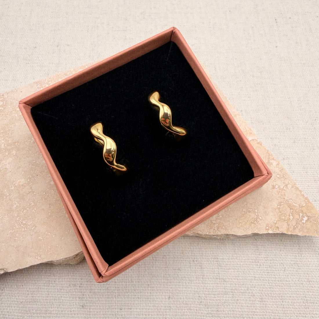 Everyday Molten Wave Hoops – Hoop Earrings – Little Nell Jewellery