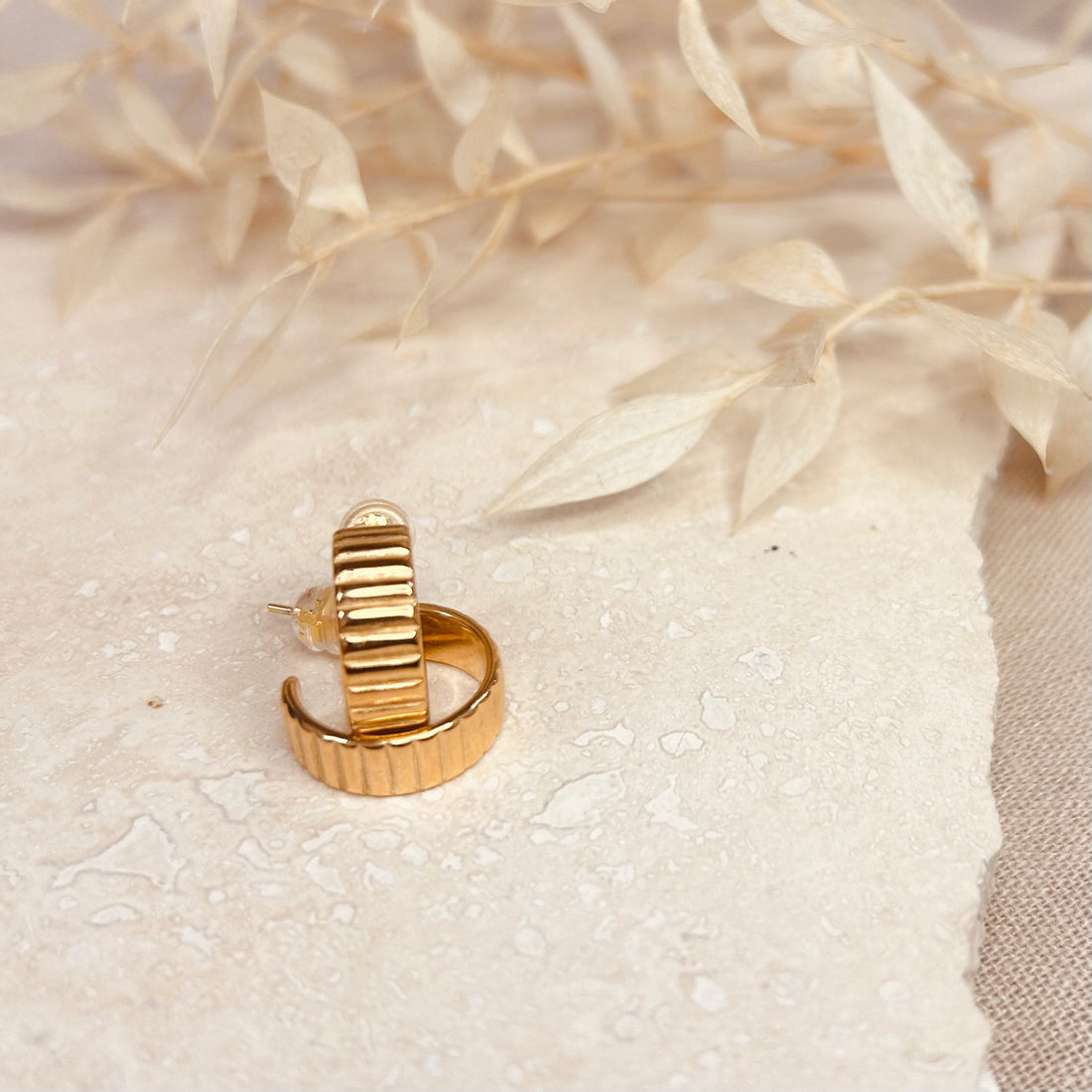 Everyday Stella Hoop Earrings – Hoop Earrings – Little Nell Jewellery