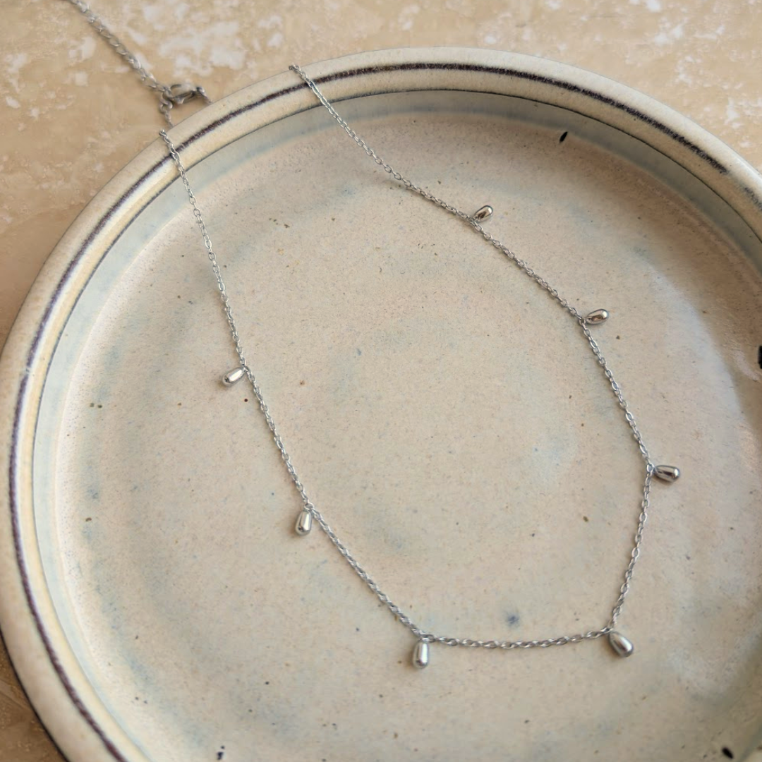 Everyday Silver Mini Droplet Necklace – Necklace – Little Nell Jewellery