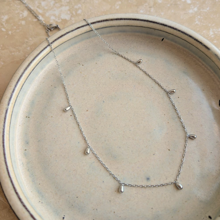 Everyday Silver Mini Droplet Necklace – Necklace – Little Nell Jewellery