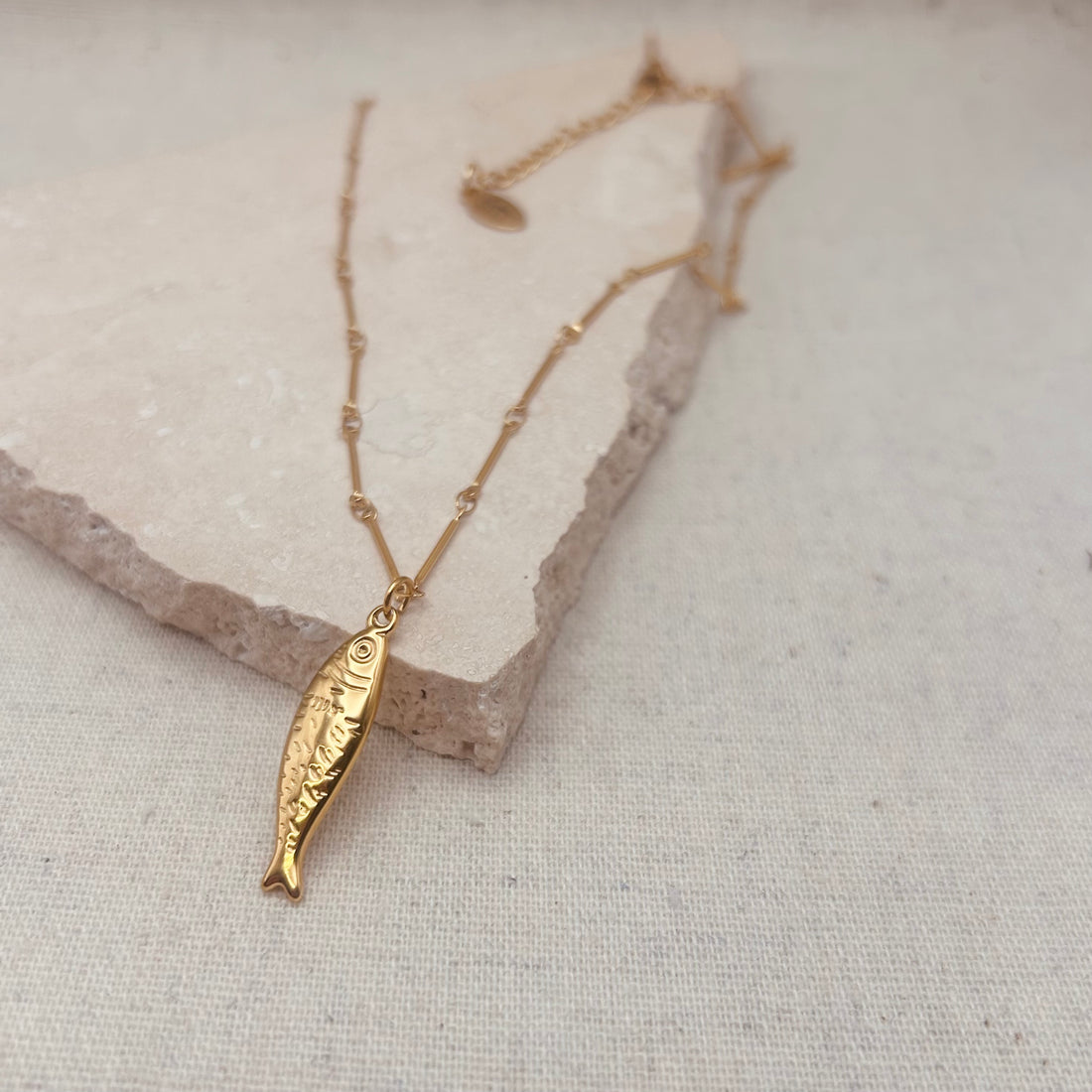Everyday Gold Fish Pendant Necklace – Necklace – Little Nell Jewellery