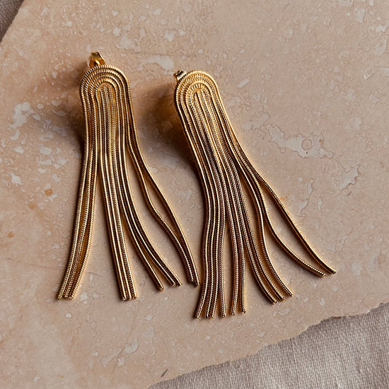 Everyday Arc Tassel Earrings