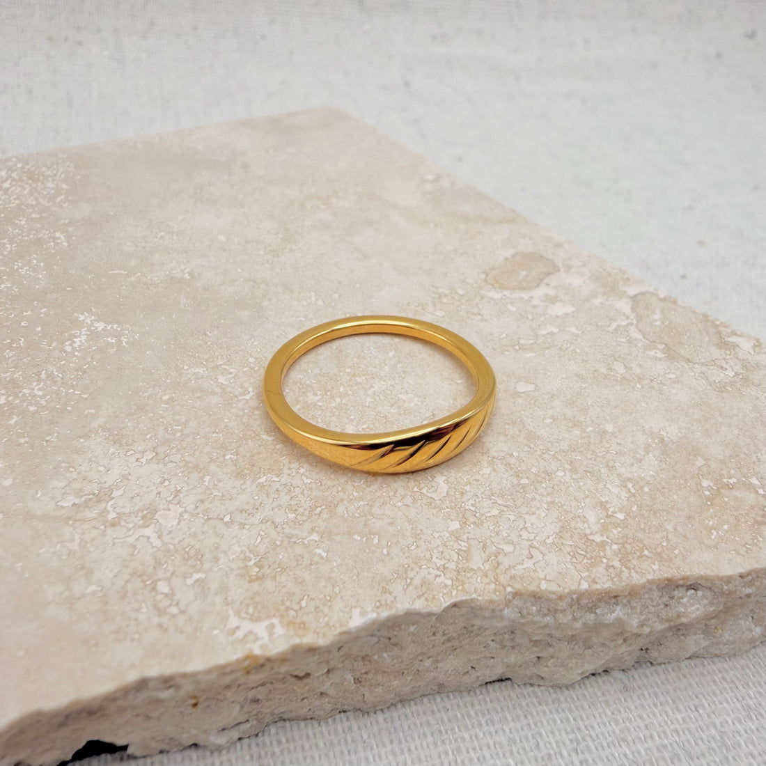 Everyday Slim Gold Band – Ring – Little Nell Jewellery