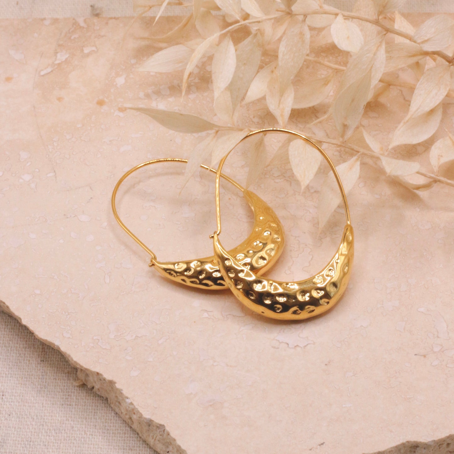 Load image into Gallery viewer, Everyday Hammered Arc Earrings
