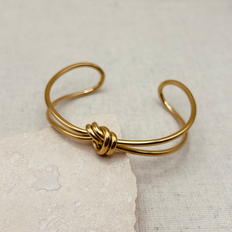 Everyday Gold Knot Bangle – Bracelet – Little Nell Jewellery