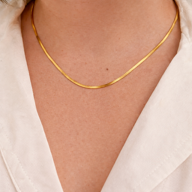 Everyday Slim Snake Chain Necklace – Necklace – Little Nell Jewellery