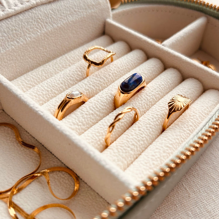 Everyday Twisted Band Ring – Ring – Little Nell Jewellery