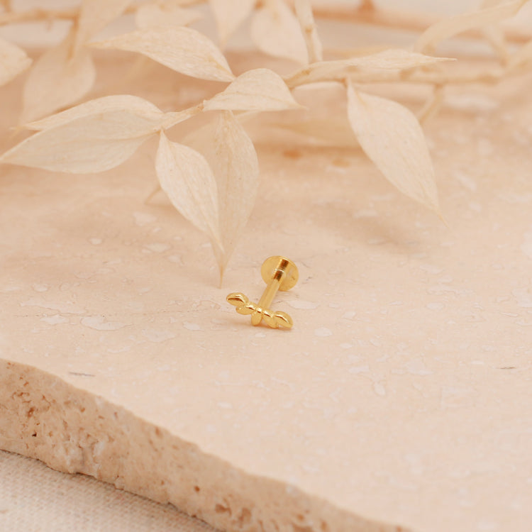 Gold Petal Curve Labret Stud – Stud Earrings – Little Nell Jewellery