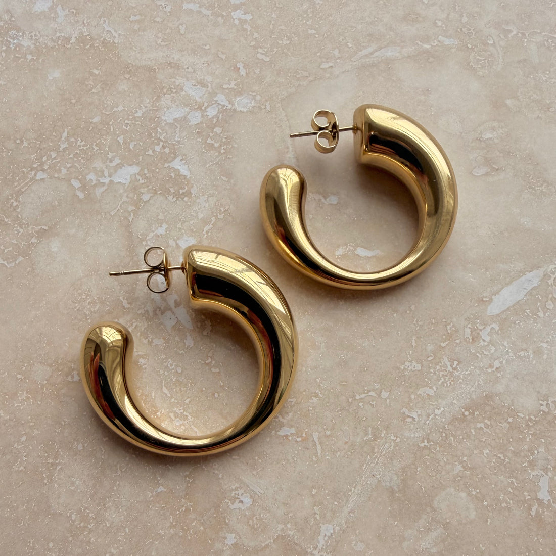 Everyday Gold Curl Hoops – Statement Earrings – Little Nell Jewellery