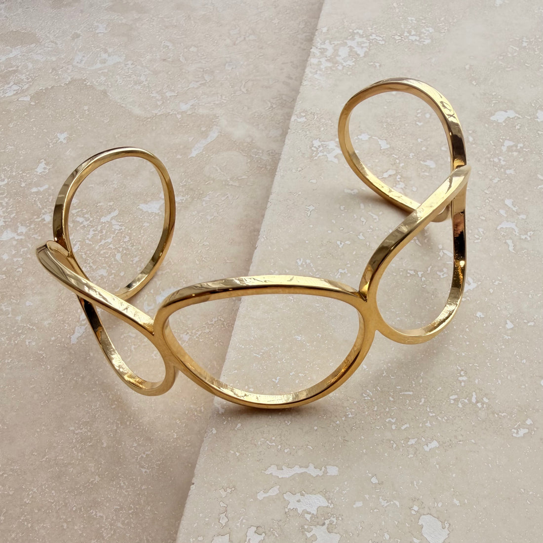 Everyday Gold Retro Circle Bangle – Bracelet – Little Nell Jewellery