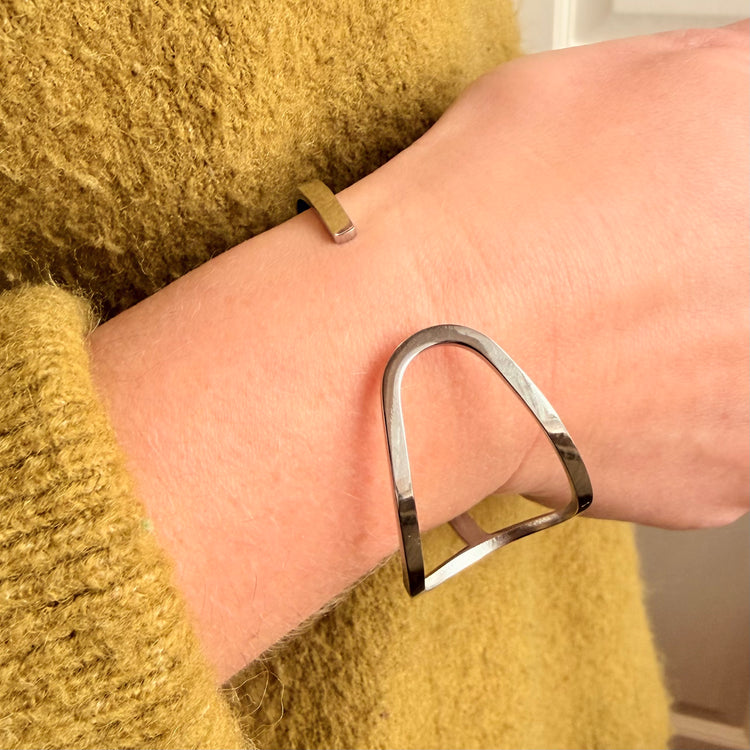 Everyday Silver Serpent Bangle – Bracelet – Little Nell Jewellery