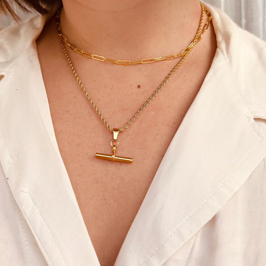 Gold bar pendant necklace with twisted rope chain – waterproof gold plated stainless steel – Little Nell Jewellery
