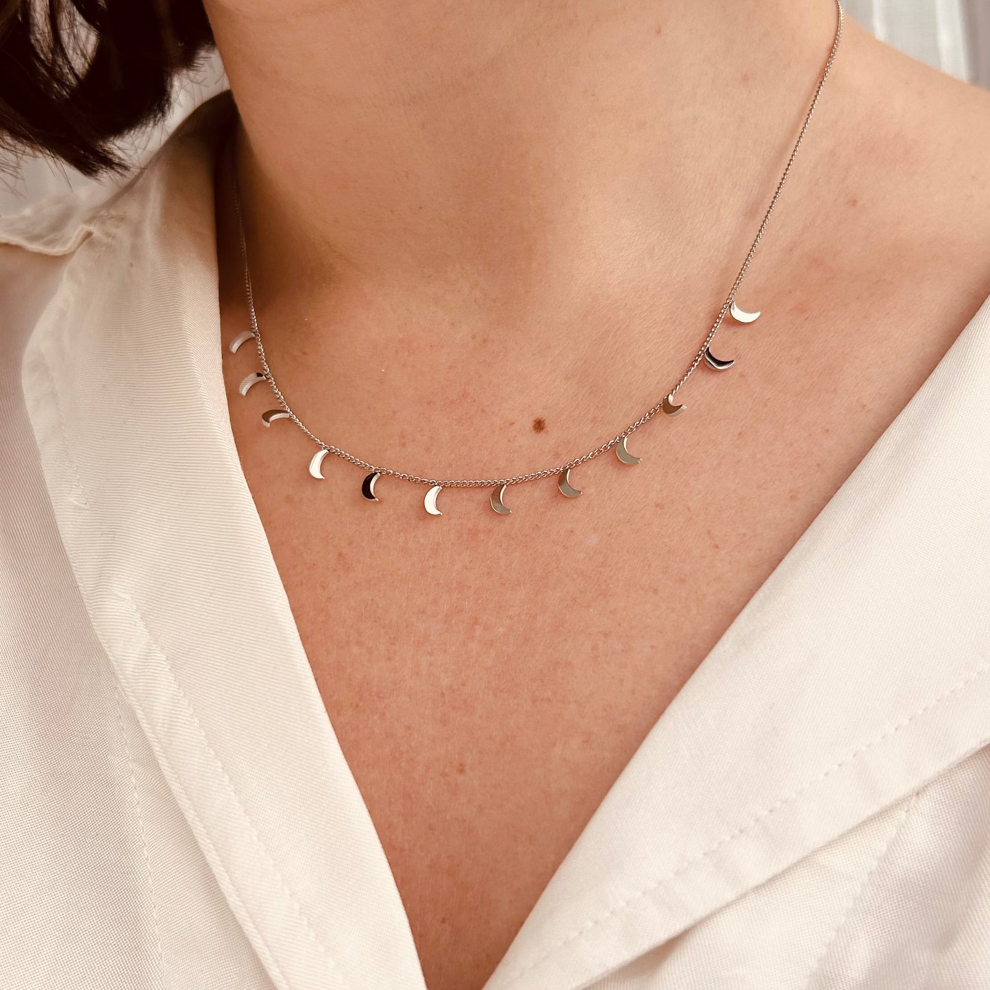 Load image into Gallery viewer, Everyday Crescent Moon Necklace
