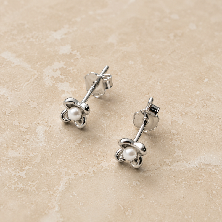 Silver Pearl Flower Studs – Stud Earrings – Little Nell Jewellery