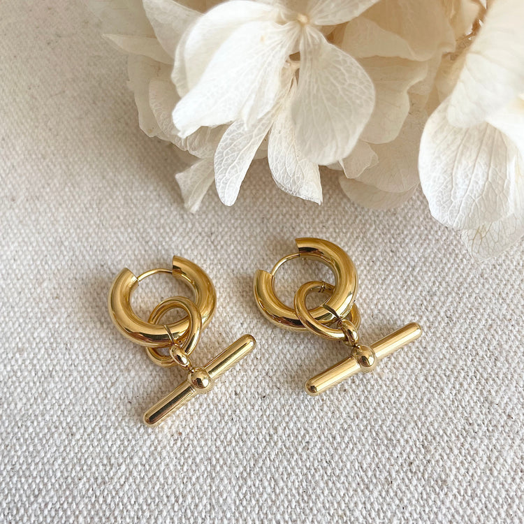 Everyday Gold Bar Hoop Earrings – Hoop Earrings – Little Nell Jewellery