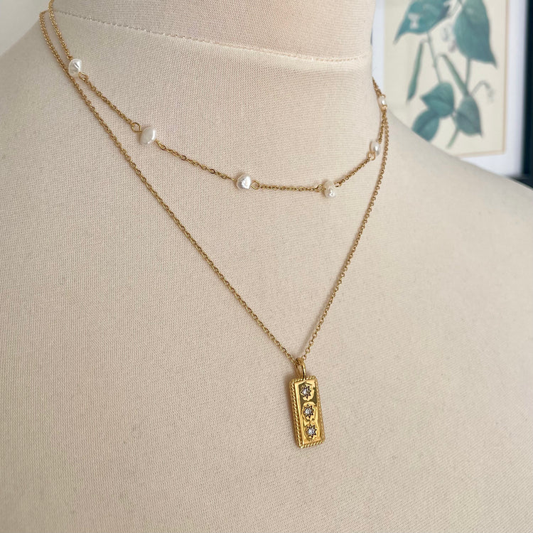 Everyday Gold Pearl Chain Necklace – Necklace – Little Nell Jewellery