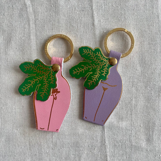 Load image into Gallery viewer, Peep Show Fig Leaf Leather Key Fob
