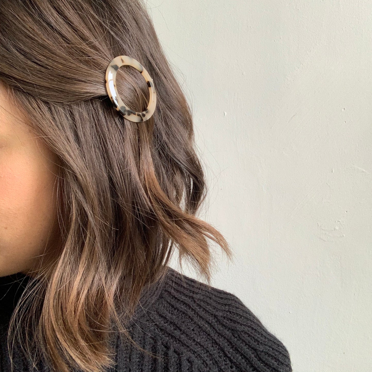 Pale Tortoiseshell Hair Clips